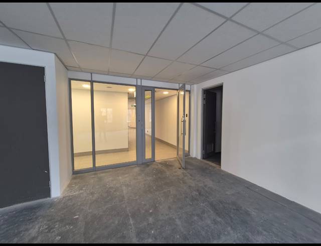 1,100M² OFFICE TO LET IN SANDTON CENTRAL